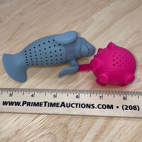 2 Silicone Tea Infusers 1 Gray Manatee 1 Pink Pig Tea Ball - Picture 4 of 4